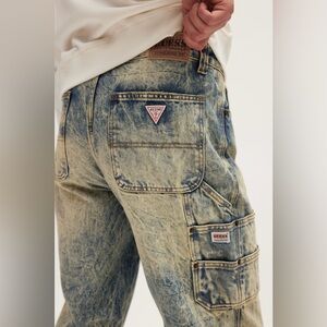 GUESS ORIGINALS Acid Wash Denim
Carpenter Jean